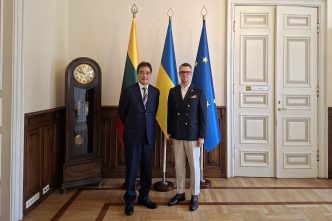 l.-alsys-su-japonijos-ambasadoriumi-aptare-bendrus-projektus-ir-auganti-kulturiniu-mainu-potenciala