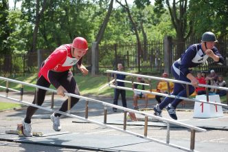 ugniagesiai-ir-sportininkai-jungia-jegas:-pagd-ir-lietuvos-sporto-muziejus-pasiraso-bendradarbiavimo-susitarima