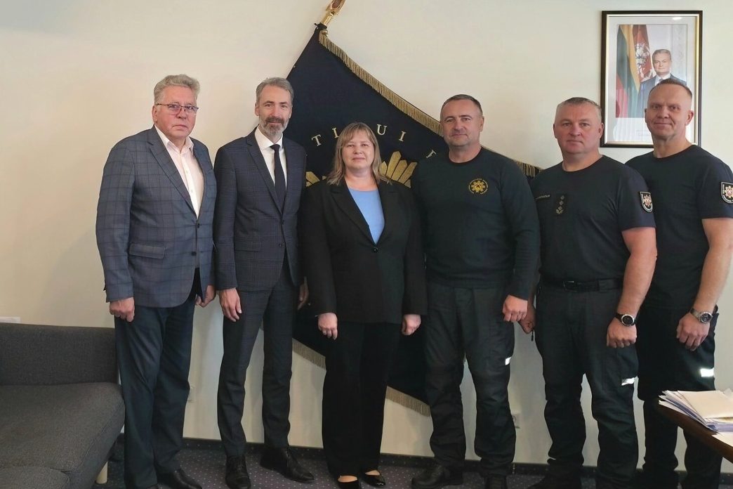 pagd-ir-vilnius-tech-stiprina-bendradarbiavima-rengiant-gaisrines-ir-civilines-saugos-specialistus