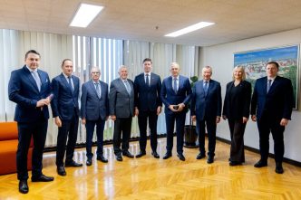 lppara-susitikime-su-premjeru-aptare-verslo-konkurencinguma-ir-regionu-ekonomikos-pletra