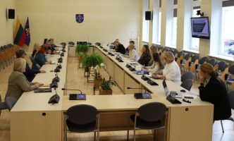 posedyje-–-apie-ekstremaliasias-situacijas,-apklausa-ir-„spieciu“