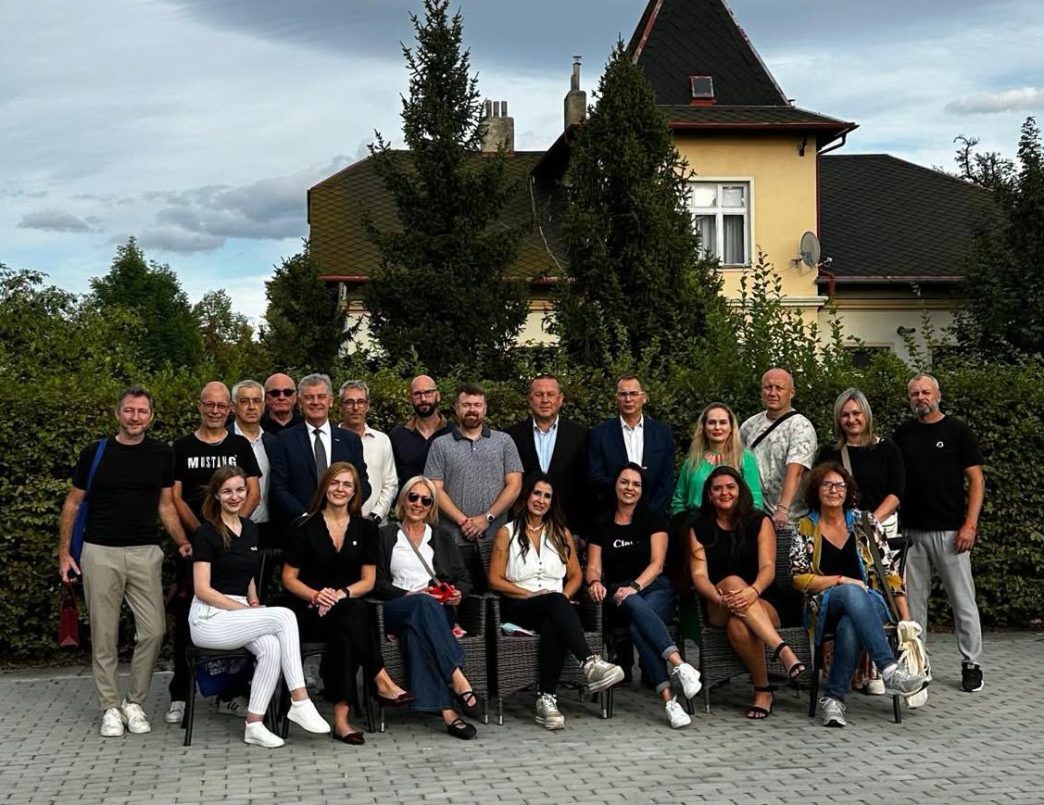 cekijoje-susitiko-miestu-partneriai