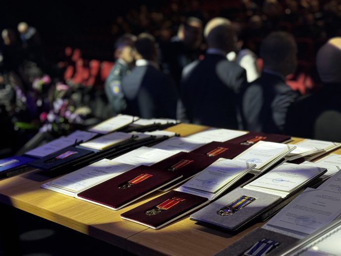 profesine-svente-policijos-darbuotojai-paminejo-renginiu-„saules“-koncertu-saleje