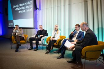 stiprinamas-bendradarbiavimas-su-projektu-rangovais:-partneriu-dienoje-aptarti-svarbiausi-2026-2027-m.-keliu-infrastrukturos-darbai