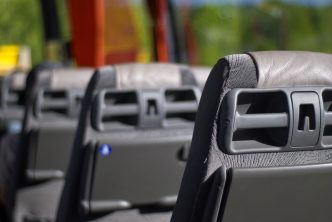 seimui-pritarus,-tolimojo-susisiekimo-autobusu-keleiviai-nuo-lapkricio-gales-vaziuoti-perpus-pigiau
