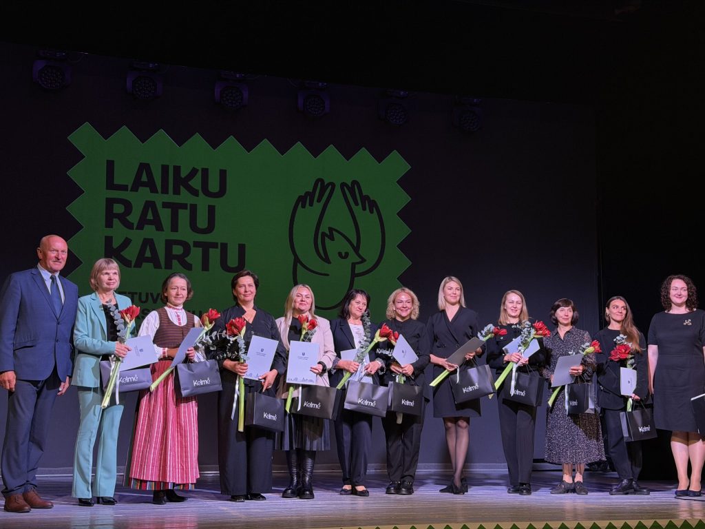 pagerbti-lietuvos-moksleiviu-dainu-sventeje-dalyvave-kelmes-rajono-kolektyvai-ir-ju-vadovai