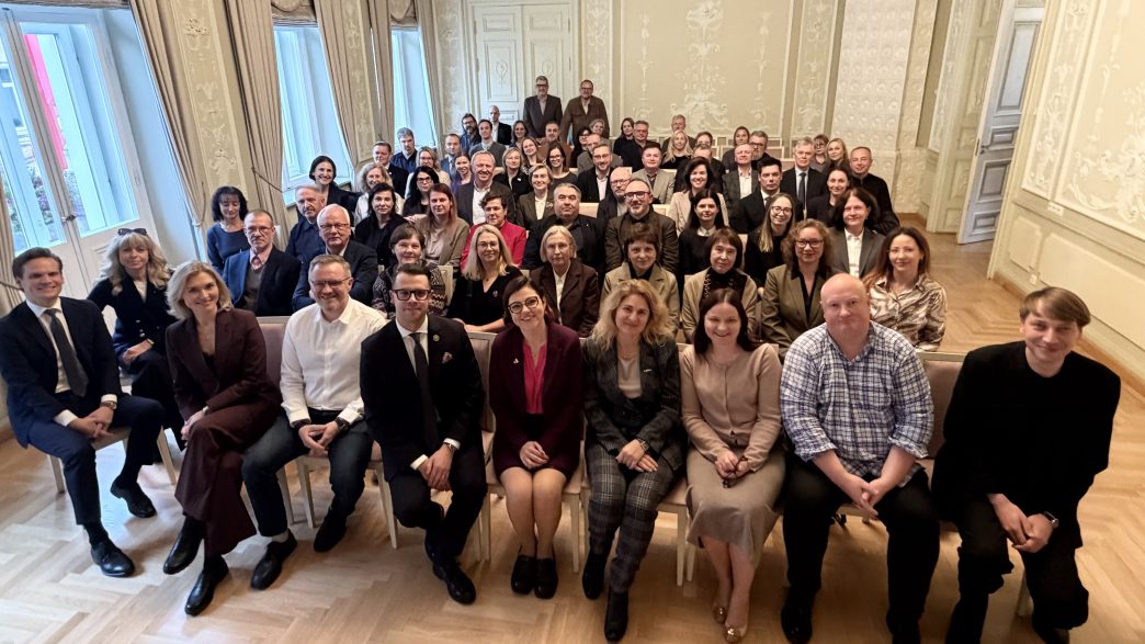 kulturos-ministras-istaigu-vadovams-pristate-2027-m.-finansavimo-planus-ir-kulturos-politikos-prioritetus