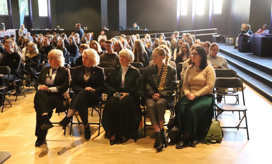 konferencijoje-–-apie-psichoaktyviuju-medziagu-vartojimo-prevencija-ir-issukius