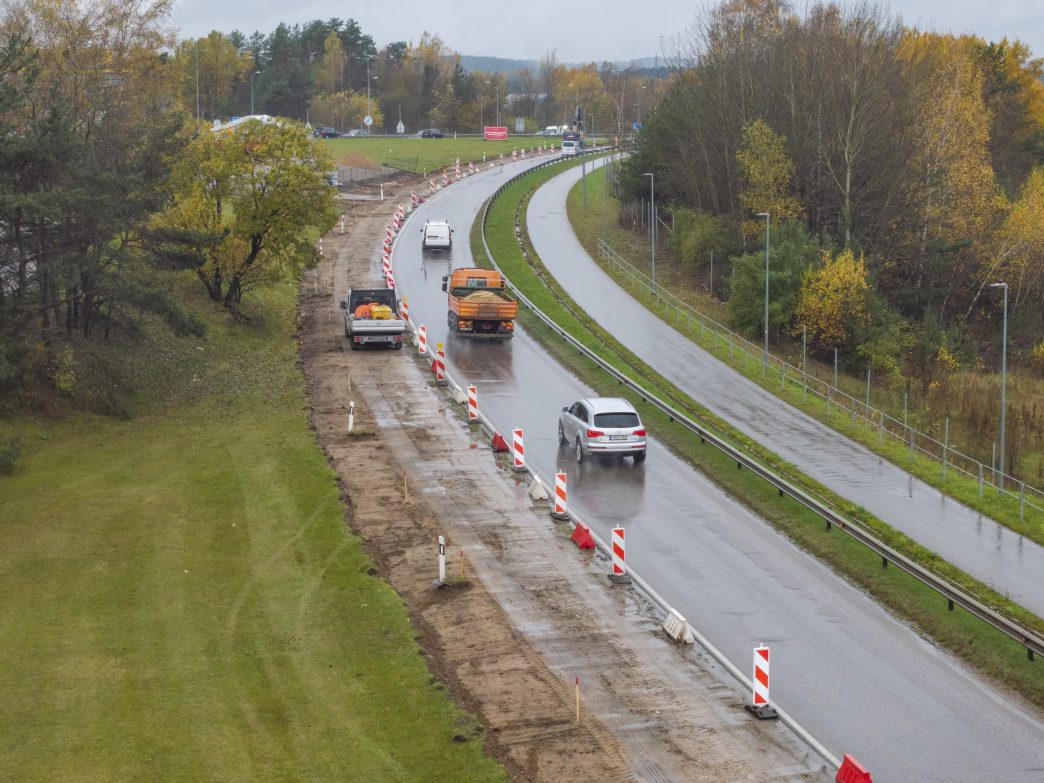 pradeda-darbus,-kuriu-vilnieciai-lauke-ilgus-metus:-platins-gariunu-g.-isvaziavima-link-kauno