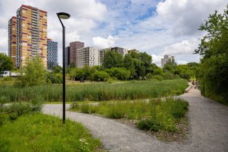 nuo-gamtiniu-parku-iki-jaukiu-skveru-prie-namu:-ka-vilnius-atnaujino-siemet?