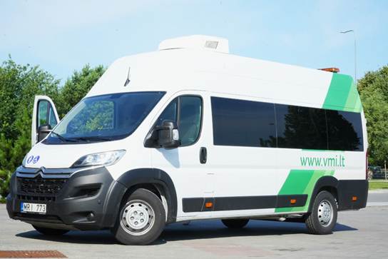 vmi-autobusiukas-atvyksta-i-seniunijas-–-gyventojams-pades-isspresti-zemes-mokescio-klausimus