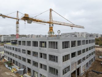 statybas-pradejo-pavasari,-o-jau-iskele-vainika:-vilniuje-sparciai-kyla-nauja-miesto-progimnazija